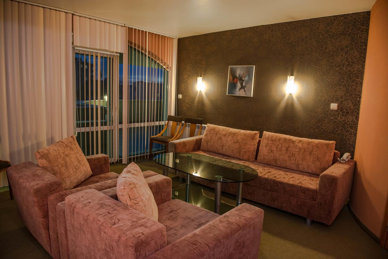 Hotel Kapri Yambol Esterno foto